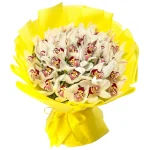 Букет из 35 белых орхидей