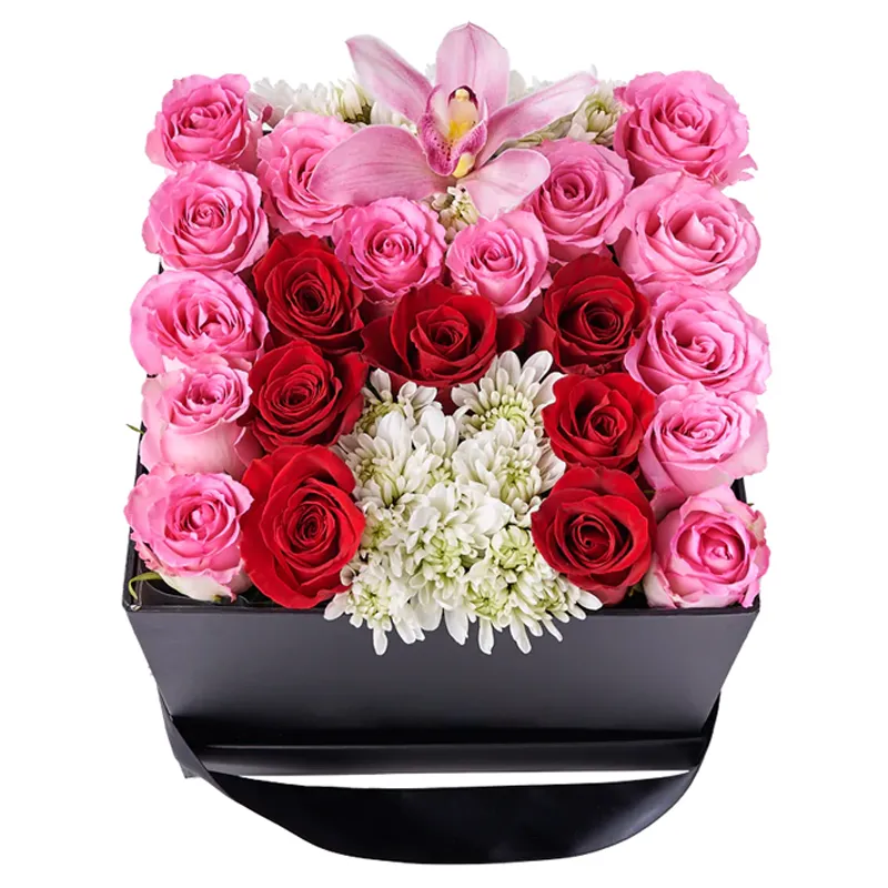 Цветы в коробке Нежнее нежного